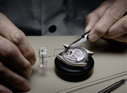 卡地亚石英手表表盖怎么盖