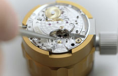 萧邦石英表机芯耗电大