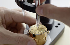 萧邦机械手表清理机心多少钱